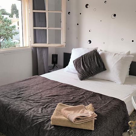 Chambre Double Avec Piscine Proche De Perpignan 리브잘트 객실 사진